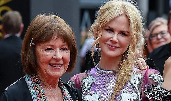 Никол Кидман гушна майка си след 8 месеца