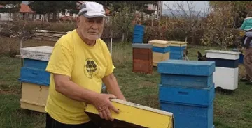 Почина Царят на пчелите