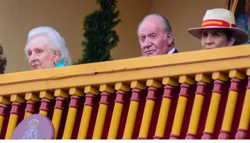 Хуан Карлос отива в изгнание