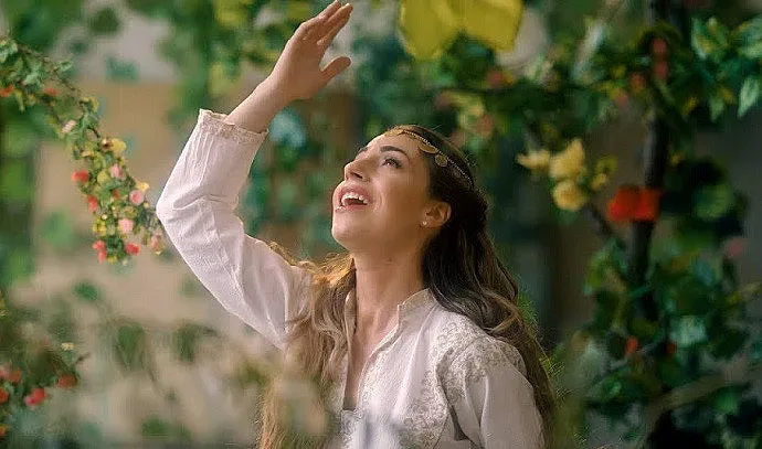 Световна фолклорна звезда влиза във "Фермата"