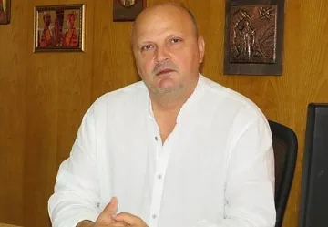 В дискотека се заразил младежът, починал от К-19