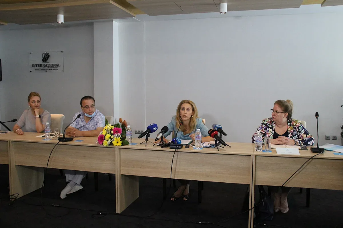 Николова видя огромни щети за туризма ни