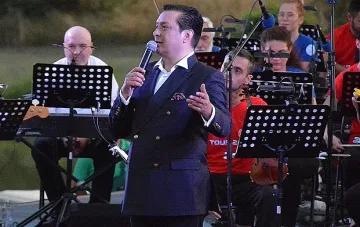 Васил Петров завладява Черноморието през август