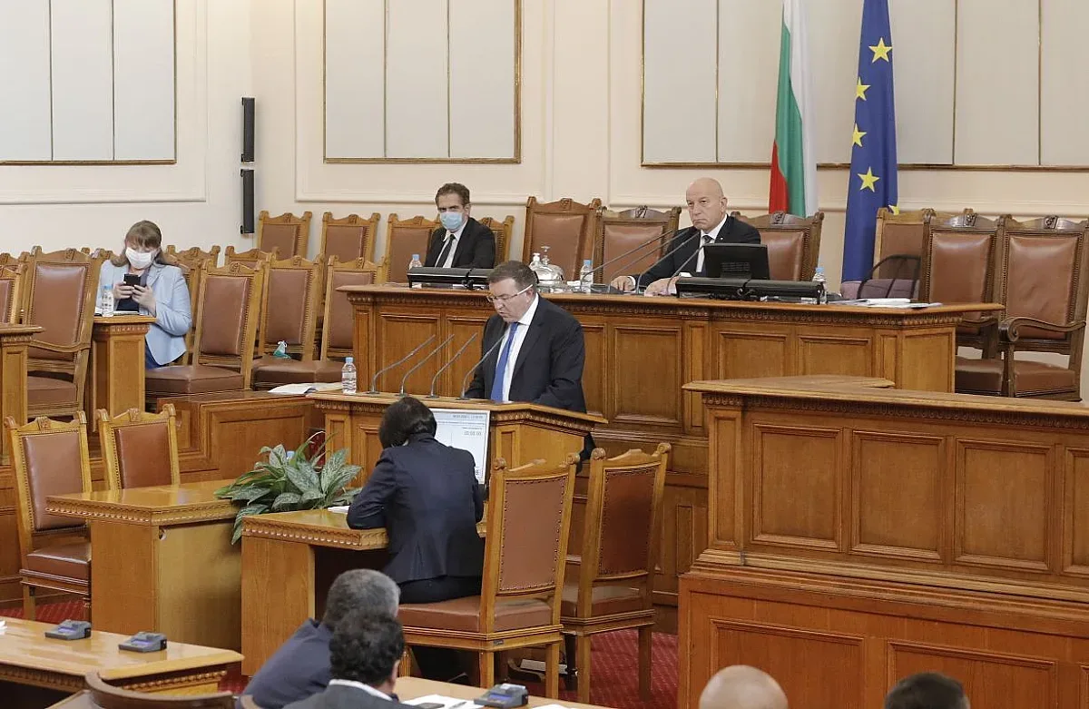 Болниците с умопомрачителен дълг от 700 млн. лева