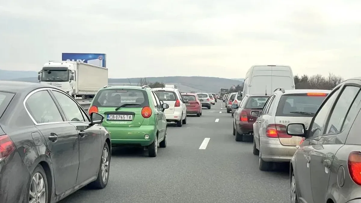 Шофьори побесняха! Нов кошмар на "Тракия"