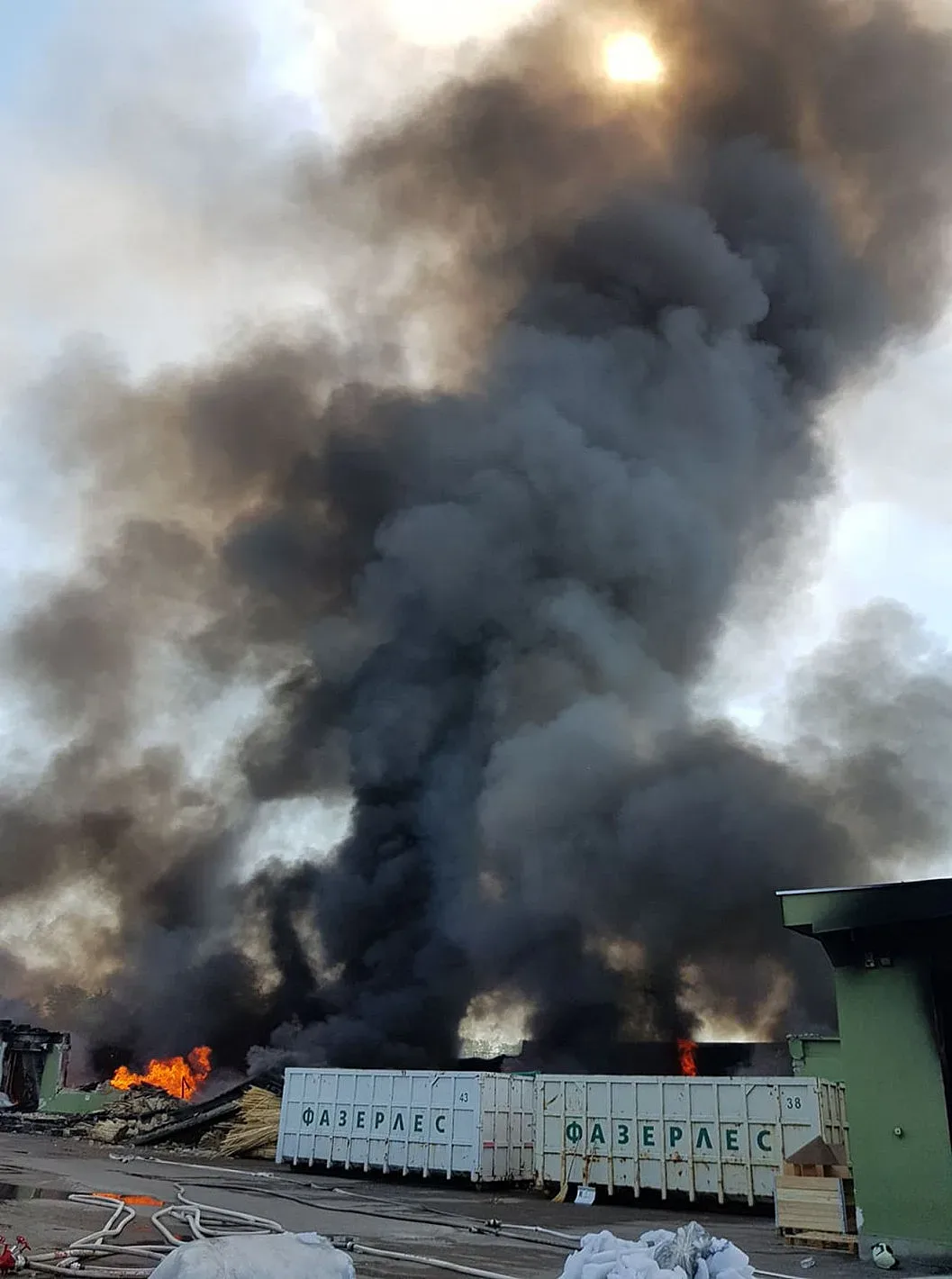 Пожар в Търговище, големи щети