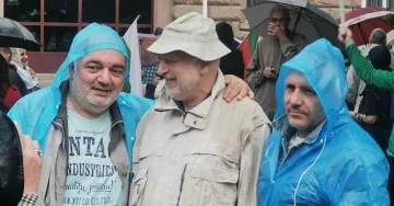 Тримата "отровни" взеха да говорят глупости