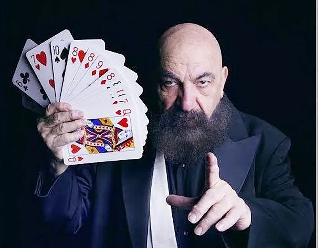 Пожизнена пенсия за Астор