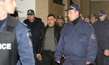 Сако влиза в затвора, Тишо Боксьора ще лежи още