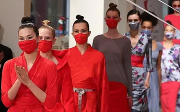 Маските се настаниха в модата
