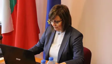 Нинова се извини на полицаите