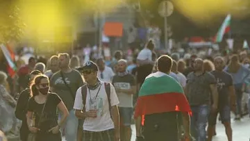 Изнервен шофьор ударил момиче на протеста