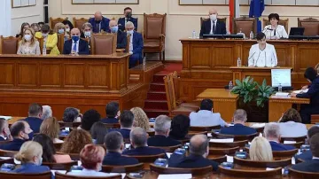 Утре депутатите гласуват за свикване на ВНС