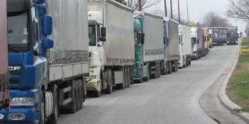 Гърция пусна тирове през "Капитан Петко войвода"