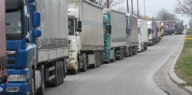 Гърция пусна тирове през "Капитан Петко войвода"