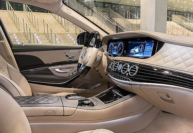 Баровците спасяват Mercedes от фалит