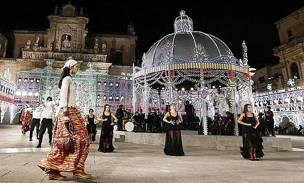 "Диор" с уникално шоу в Лече