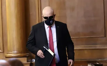 Парламентът реши да изслуша Гешев