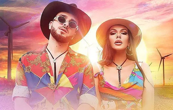 Галена с рокля "Версаче" за 10 бона