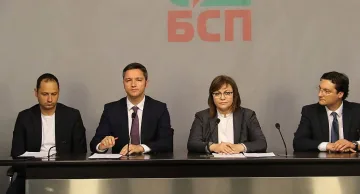 Нинова аха да извади пак депутатите, но остава