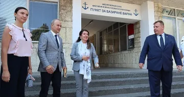 Каракачанов пред посланици: Всичко е възможно