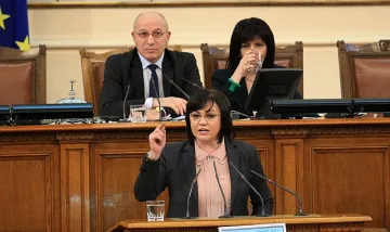 Нинова без примери за корупция, заигра се с Левски