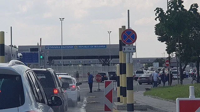 Гръцки хотелиери скочиха срещу тестовете на Промахон