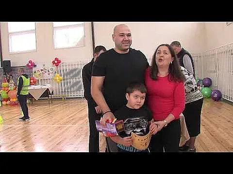 Увеличават се децата в семейства без брак