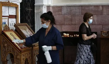 Гърците удрят със 150 евро глоба за без маска