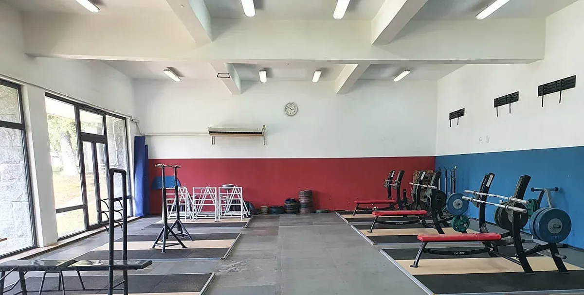 Нова зала чака щангистите на Белмекен