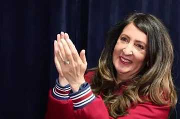 Херо Мустафа с прощален обяд за три посланички