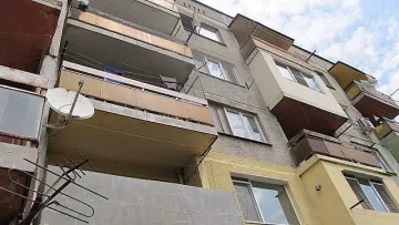 Момче скочи от 11-ия етаж