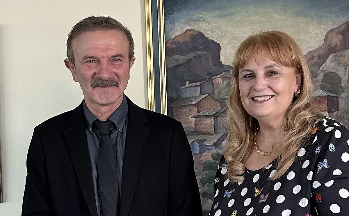 Светило на турската археология става автор на "Стандарт"