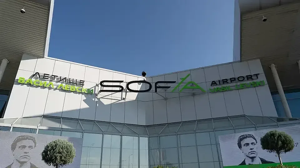 Драма на летището в София, има задържан