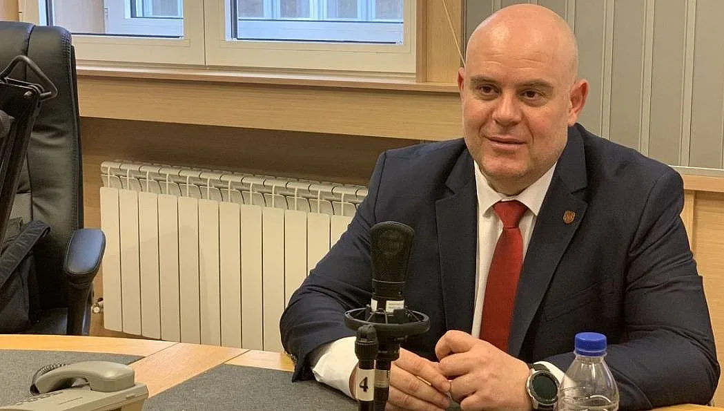 Гешев: Респект към полицаите