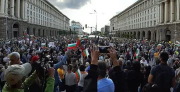 Протестът роди нова коалиция