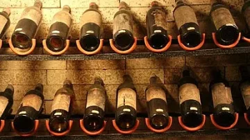 Държавата плаща за непродадено вино