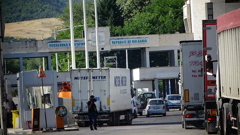 Какви нови мерки взима Гърция за COVID-19