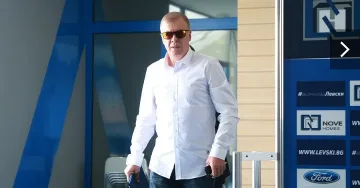 Сираков договори ниски заплати в "Левски"