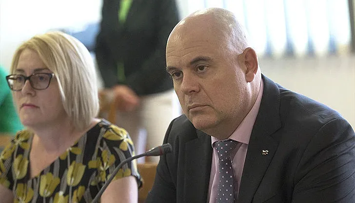 Машева: Сградата на президента няма имунитет