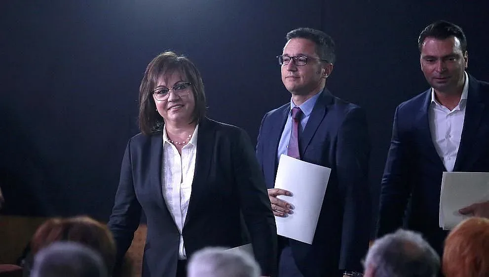 Съпартийци правят сечено на Нинова