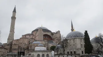 Евродепутати събират подписи за "Света София"