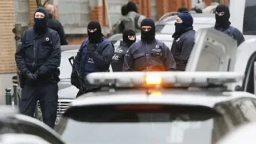 Двама полицаи загинаха при престрелка в Тексас