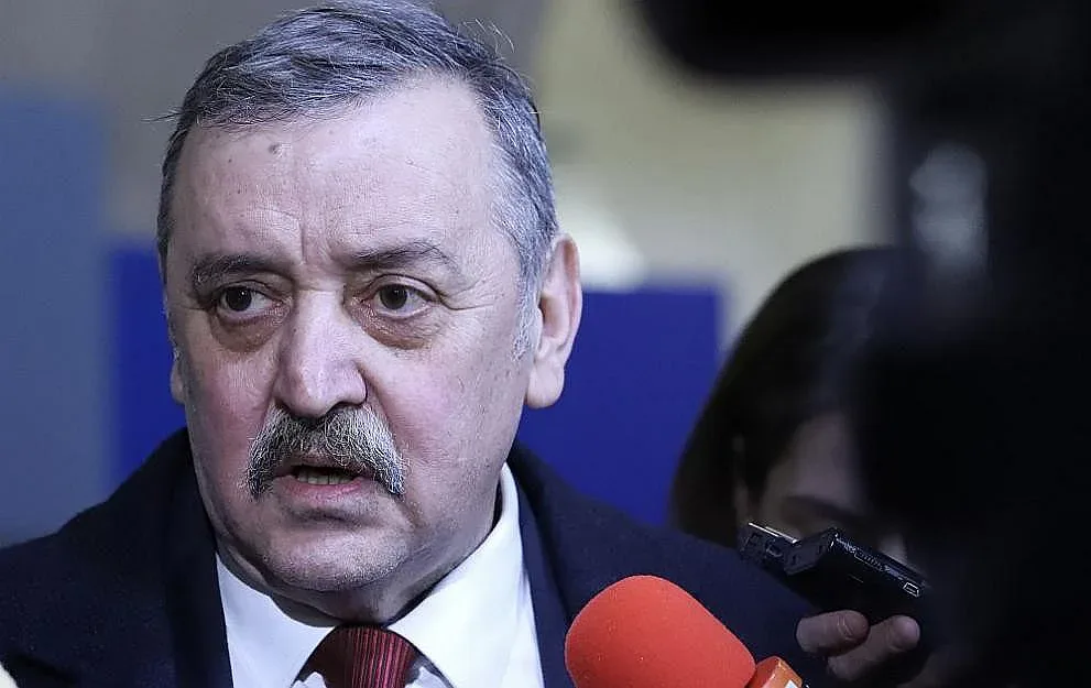 Кантарджиев: Има много повече заразени футболисти