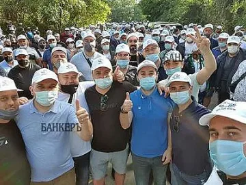 Кметът на Бургас пристигна в  "Росенец"/ОБНОВЕНА/