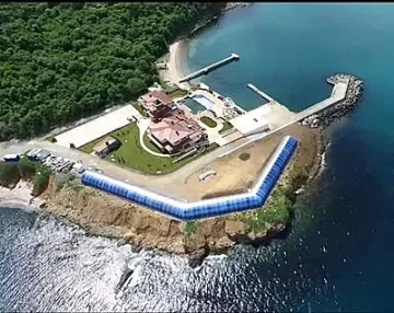 Активисти на ДПС пристигнаха в „Росенец“