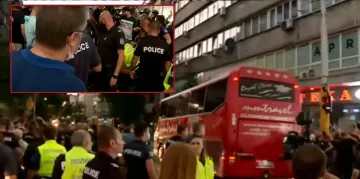 Радевисти хвърлят бутилки по полицията /ОБНОВЕНА/