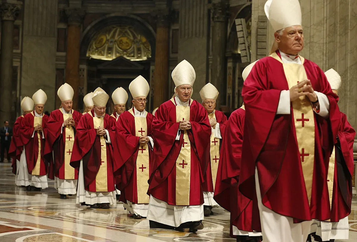 Започва конклавът за избор на нов папа