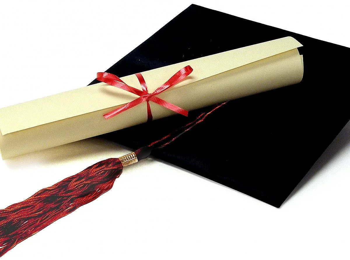 87-годишна завърши гимназия