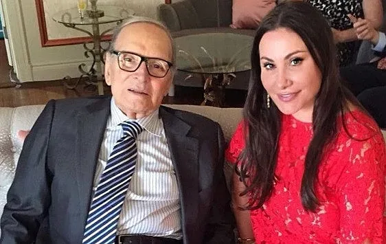 Дарина Павлова почете Енио Мориконе